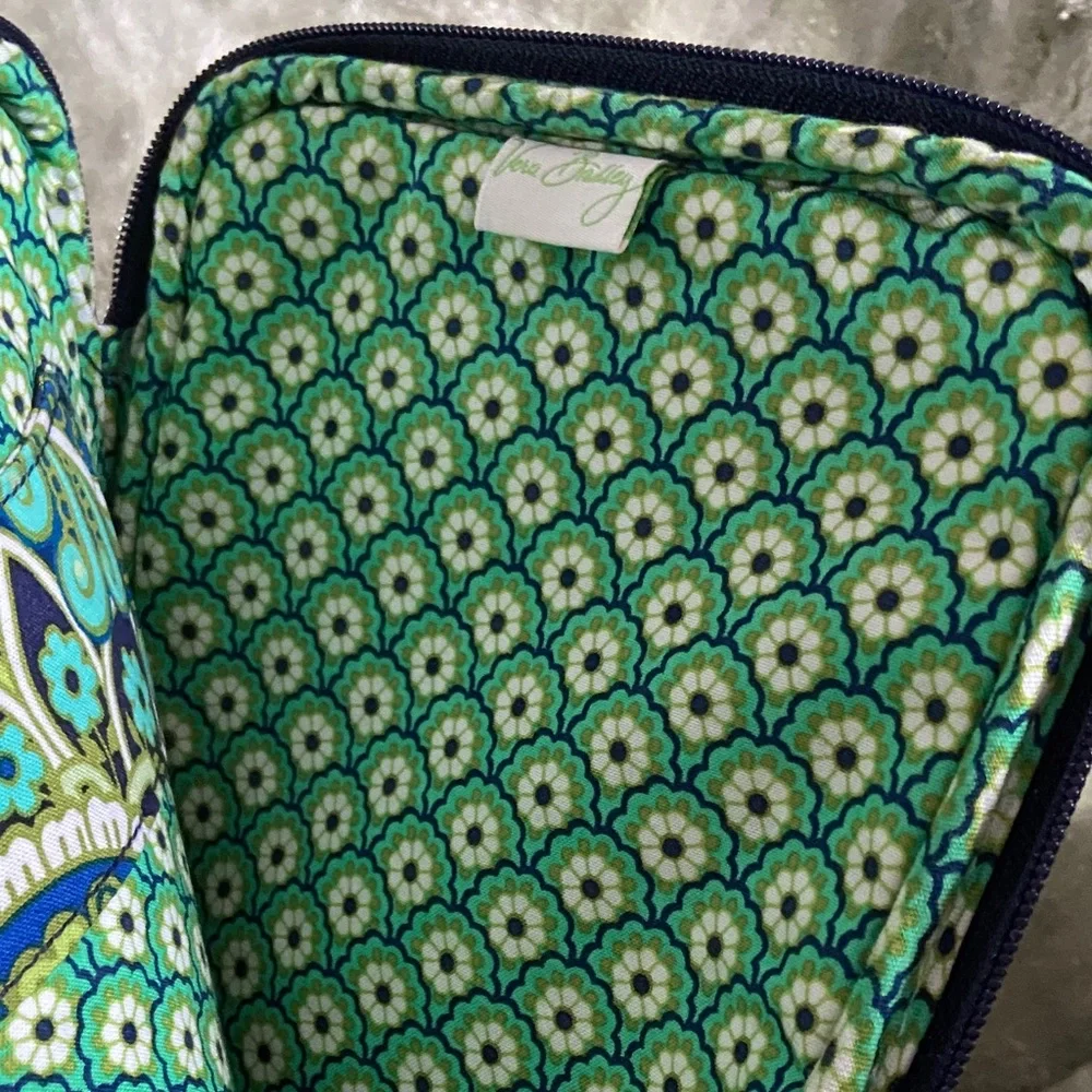 Vera Bradley zipped tablet case